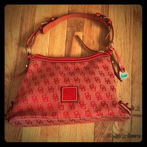 Dooney & Bourke red shoulder bad